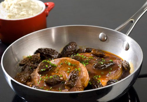 Recette : Tournedos de canard sauce aux morilles et son écrasé de topinambour - EpiSaveurs