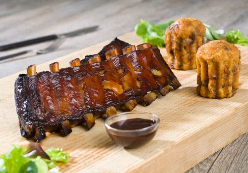Recette : Travers de porc au caramel et sa mousseline de champignons - EpiSaveurs