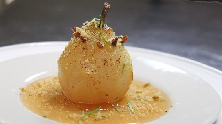 Recette : Poire pochée au parfum de bergamote - TerreAzur