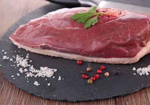Recette : Saltimbocca de Canard à la fourme d'Ambert et jus corsé - EpiSaveurs