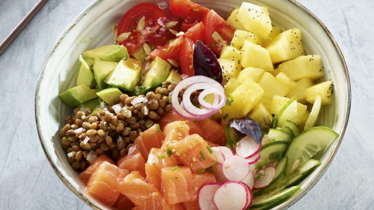 Recette : Poke bowl au saumon Bömlo - TerreAzur