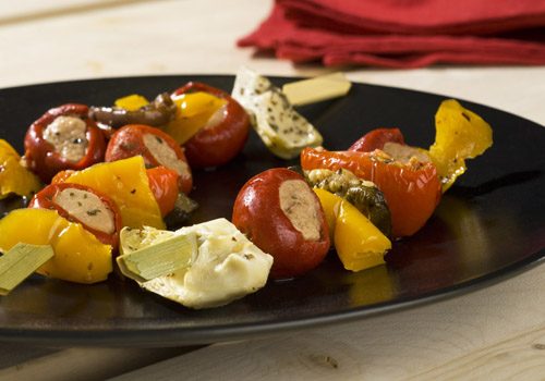 Recette : Brochettes d'antipastis farcis au thon - EpiSaveurs