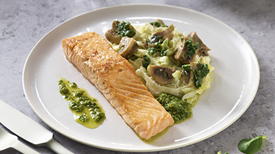 Recette : Pavé de saumon poêlé, fondue de poireaux et champignons - TerreAzur