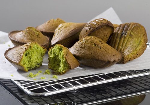 Madeleines au chocolat et aux pistaches & beurre aux cerises - Trois fois  par jour