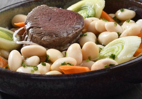 Recette : Pièce de bœuf à la ficelle aux haricots lingots, comme un pot-au-feu - EpiSaveurs