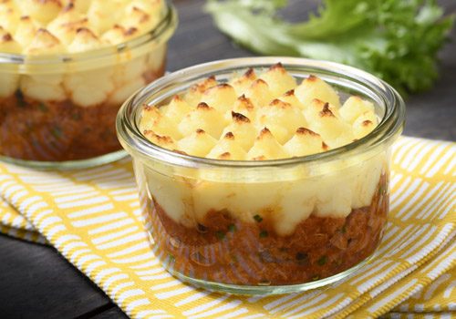 Recette : Parmentier de maquereaux à la tomate, échalotes confites et ciboulette - EpiSaveurs