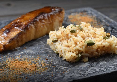 Recette : Pavé de sandre laqué au soja et son riz au sésame doré - EpiSaveurs