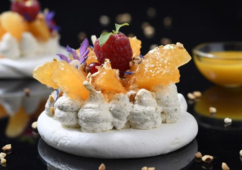 Recette : Pavlova aux mandarines, coulis de fruits de la passion - EpiSaveurs