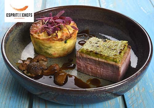 Recette : Pavé de veau en croûte de pistaches et épices, gratin de légumes, jus de veau réduit aux cèpes - EpiSaveurs
