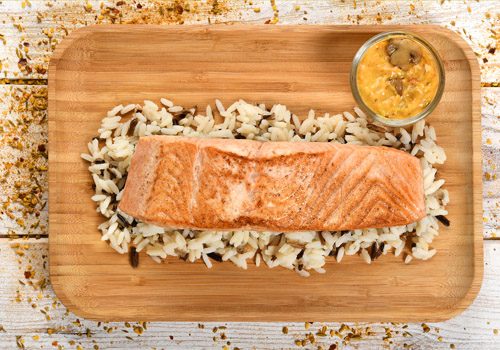 Recette : Filet de saumon poêlé, sauce aux épices du soleil - EpiSaveurs