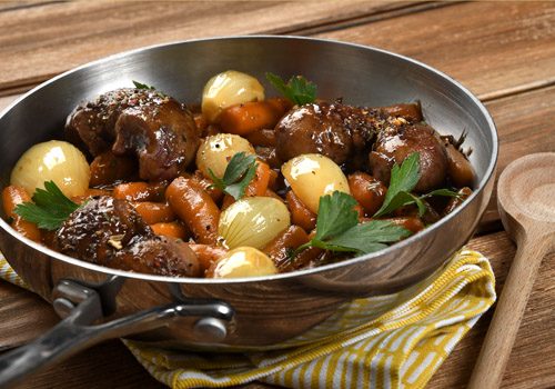 Recette : Rognons d'agneau aux épices du trappeur et carottes glacées au sirop d'érable - EpiSaveurs