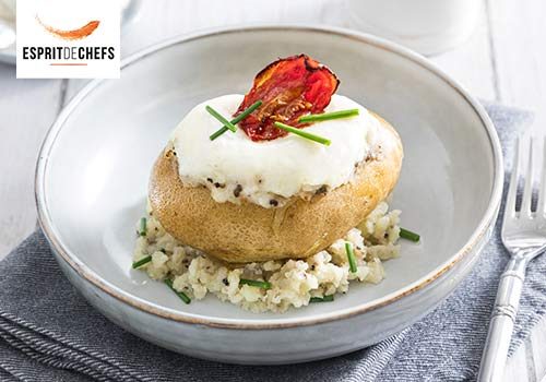 Recette : Grosse pomme de terre farcie à la burrata et parfumée à l’huile d’olive aromatisée à la truffe - EpiSaveurs