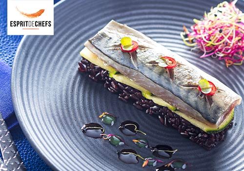 Recette : Filet de maquereau mariné au vinaigre à la grenade sur lit de courgettes sautées et de riz vénéré - EpiSaveurs