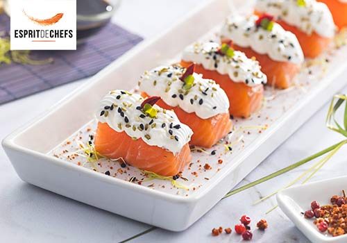 Recette : Saumon mariné au sel fou, yuzu, soja, crème fouettée et graines de sésame au wasabi - EpiSaveurs